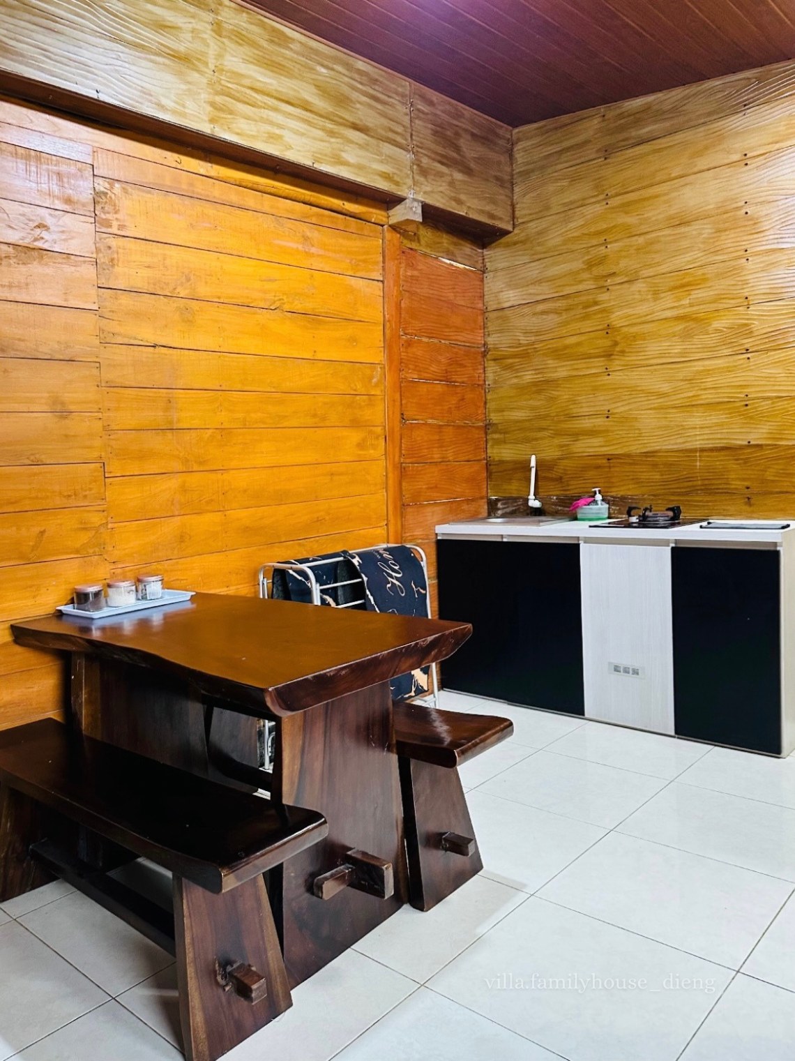 Cottage Cabin 1