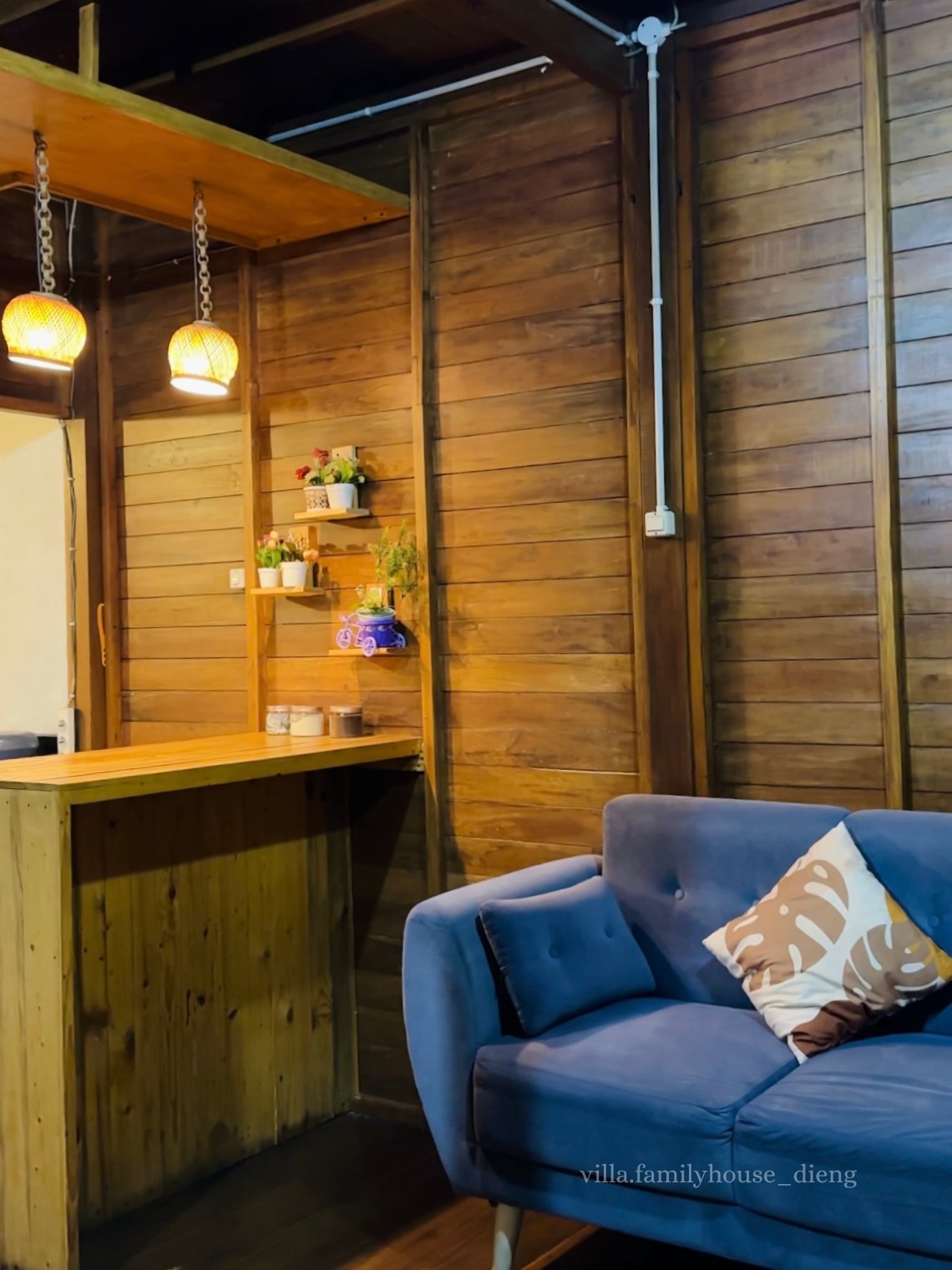 Cottage Classic Cabin